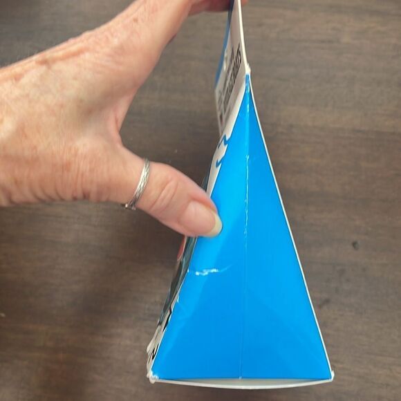 Mermaid NWT 4 pack inflatable drink holders that float in your pool never opened - Picture 5 of 6